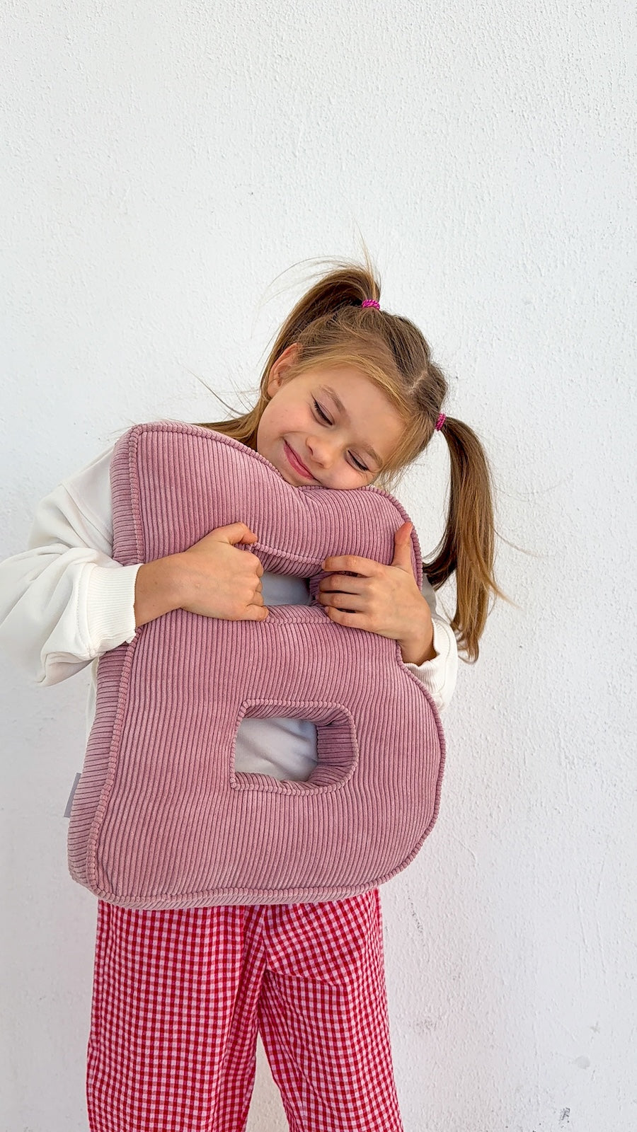 little girl with corduroy letter cushion B by bettys home 2